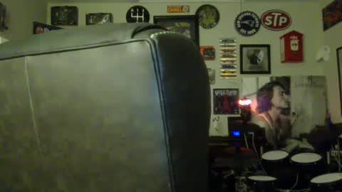 Snapshot of lil_tea_break_6996 chatting on February 18, 2:27 am t online show from February 18, 2:27 am