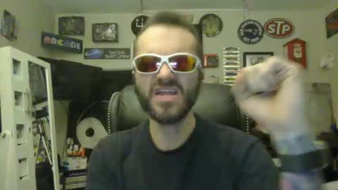 Snapshot of lil_tea_break_6996 chatting on February 21, 2:39 am t online show from February 21, 2:39 am