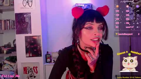 Lila online show from September 12, 8:53 pm