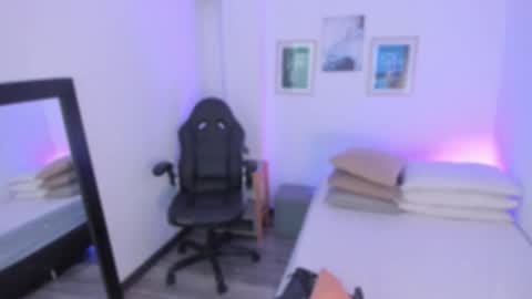 L I L A   online show from October 27, 3:54 am