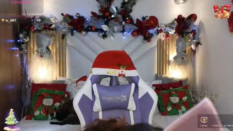 lila_min online show from November 19, 2:17 pm