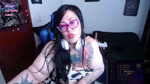 Snapshot of lila_raven1 chatting on December 8, 9:19 pm LILA RAVEN online show from December 8, 9:19 pm