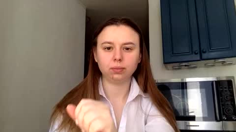 Snapshot of lilae37yis chatting on September 23, 8:17 am Lily online show from September 23, 8:17 am