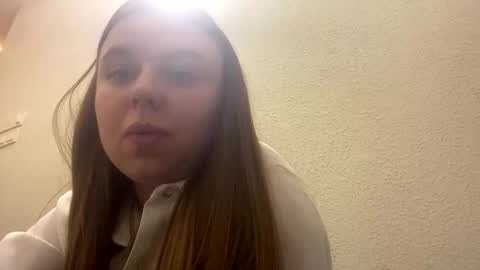 Snapshot of lilae37yis chatting on September 27, 6:24 pm Lily online show from September 27, 6:24 pm