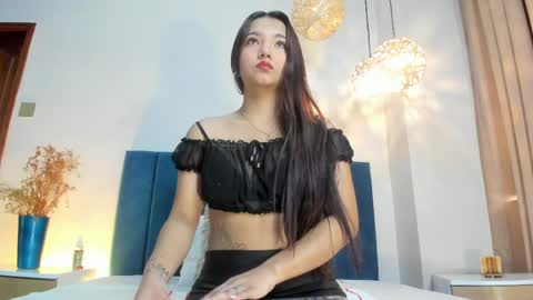 Lila Ross online show from May 11, 11:49 am