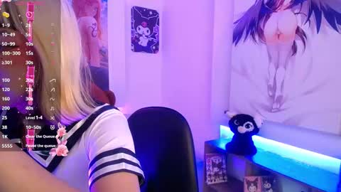 Snapshot of lilcandy19 chatting on September 19, 12:39 pm lilcandy19 online show from September 19, 12:39 pm