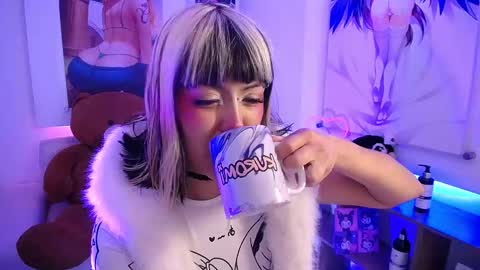 Snapshot of lilcandy19 chatting on October 7, 12:13 pm lilcandy19 online show from October 7, 12:13 pm