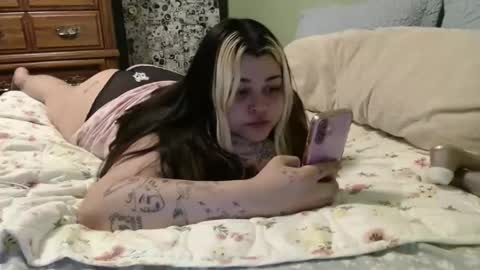 Snapshot of lilcandybits chatting on March 12, 2:30 am candy online show from March 12, 2:30 am