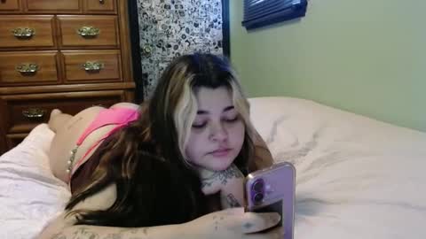 Snapshot of lilcandybits chatting on September 10, 1:44 pm candy online show from September 10, 1:44 pm