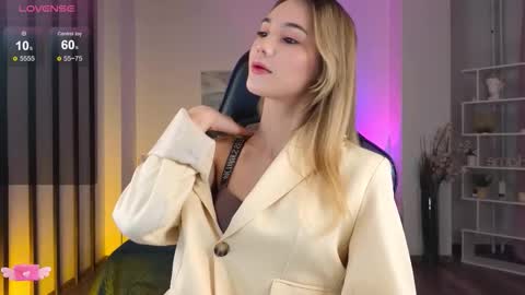 Hi im Yuki online show from November 27, 10:17 am