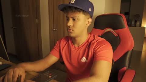 Dante online show from December 4, 1:48 am