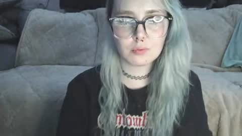Snapshot of lilemmy1999 chatting on June 30, 11:50 pm emily ryanson online show from June 30, 11:50 pm