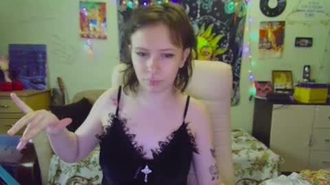 Lil online show from February 27, 7:04 pm