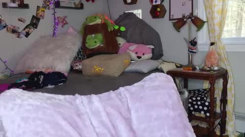 LilSquirt online show from February 12, 8:59 pm