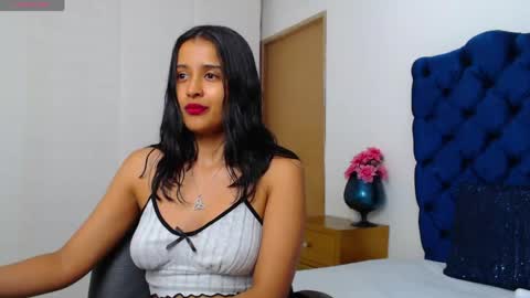 Lili online show from May 7, 3:23 am