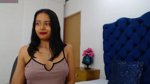 Lili online show from May 12, 3:25 am