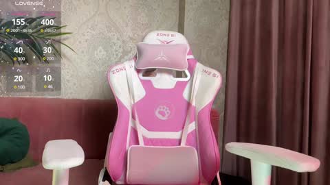 Snapshot of lili_01 chatting on January 8, 1:20 pm Lili online show from January 8, 1:20 pm