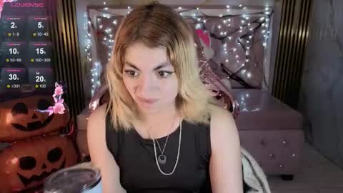 Lili online show from October 18, 4:37 am