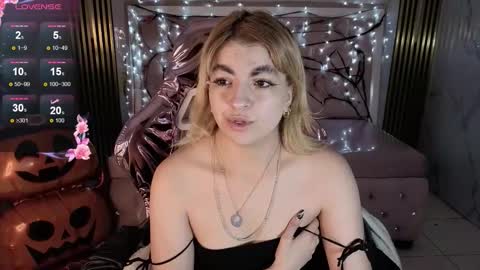 Lili online show from October 22, 3:29 am