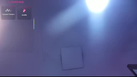Snapshot of lili_gime chatting on September 11, 9:59 pm Lili online show from September 11, 9:59 pm