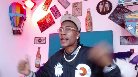 lili_roussi online show from November 26, 8:10 pm