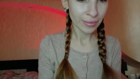 Lili online show from February 5, 7:46 am