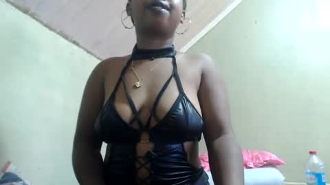 Snapshot of liliahsexie chatting on February 7, 3:45 am liliah online show from February 7, 3:45 am