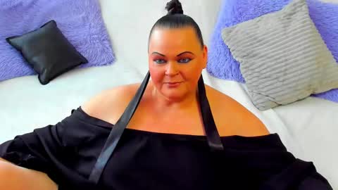 Lili online show from May 12, 9:28 am
