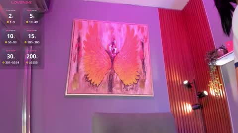 holis soy lily chang no olvides el pulgar arriba es muy importante para mi 3 independent model online show from November 28, 7:49 pm