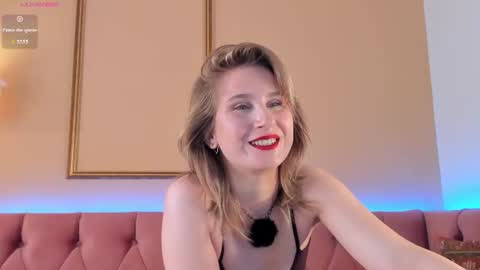 Snapshot of lilianadaniels chatting on June 30, 1:28 am Lilian online show from June 30, 1:28 am
