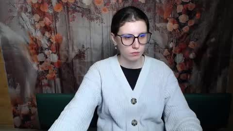 lilianashine online show from February 17, 6:10 am