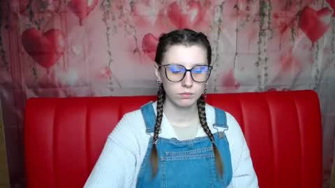 lilianashine online show from February 18, 6:09 am