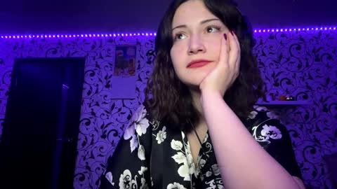 Lili online show from November 11, 5:13 pm