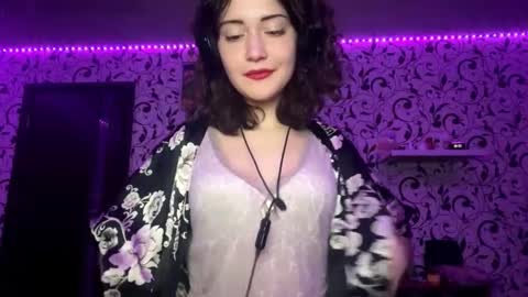 Lili online show from November 12, 4:29 pm