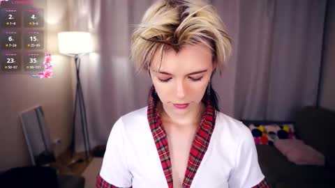 Snapshot of liliandaniels chatting on October 2, 6:09 am Lilian online show from October 2, 6:09 am