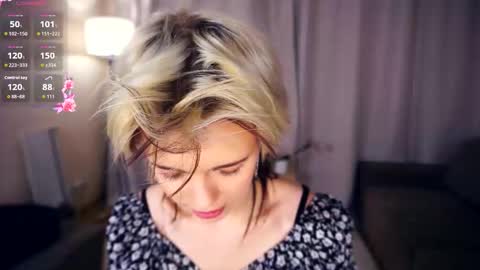 Snapshot of liliandaniels chatting on October 3, 6:10 am Lilian online show from October 3, 6:10 am