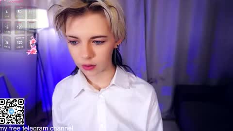 Snapshot of liliandaniels chatting on October 4, 6:22 am Lilian online show from October 4, 6:22 am