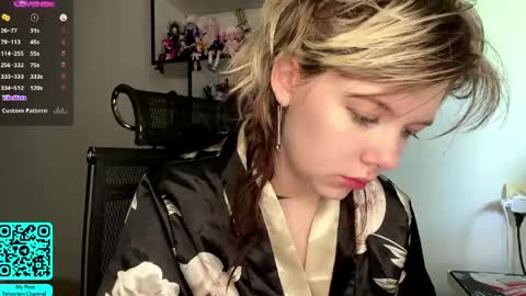 Lilian online show from May 10, 7:13 am