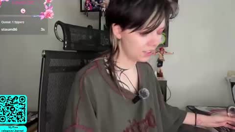 Lilian online show from June 21, 7:11 am