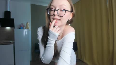 liliangaye online show from June 4, 9:37 am