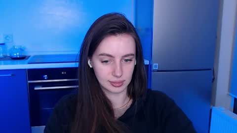 Snapshot of liliatlu chatting on April 26, 12:19 am Lilu online show from April 26, 12:19 am