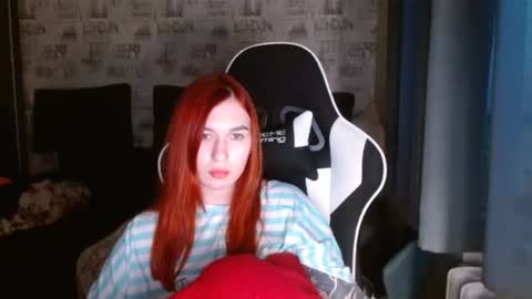 liliawoolf online show from February 5, 2:26 pm