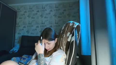 liliawoolf online show from May 3, 3:23 am
