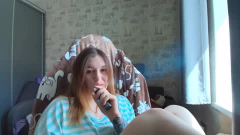 liliawoolf online show from May 5, 8:33 am