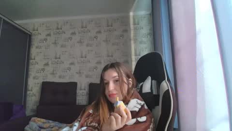 liliawoolf online show from May 15, 5:47 am