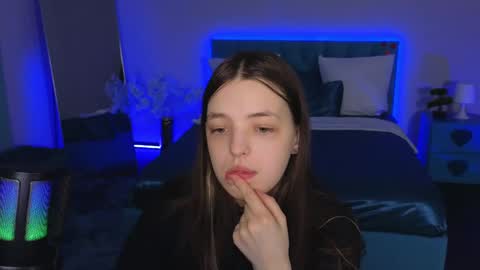 Snapshot of lilibakery chatting on March 4, 3:44 am Lili Bakery online show from March 4, 3:44 am