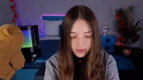 Lili Bakery online show from November 10, 3:05 am