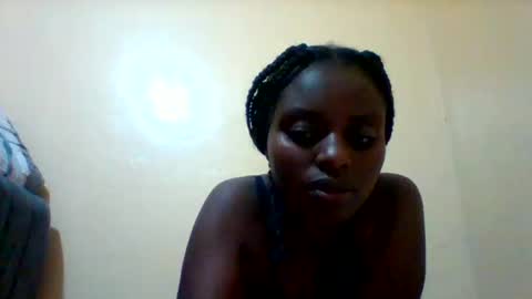Snapshot of liligal chatting on May 14, 8:15 pm liligal online show from May 14, 8:15 pm