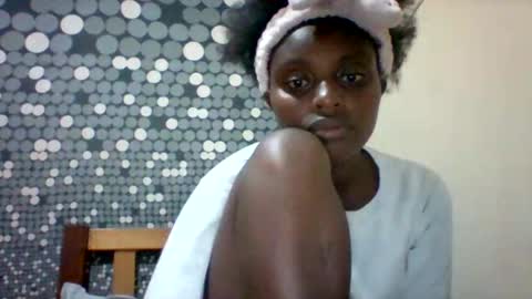 Snapshot of liligal chatting on June 4, 8:59 pm liligal online show from June 4, 8:59 pm