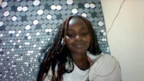 Snapshot of liligal chatting on June 11, 7:34 pm liligal online show from June 11, 7:34 pm